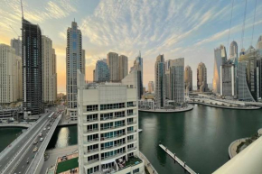Splendid Dubai Marina Views - 2 BR + Sofa bed